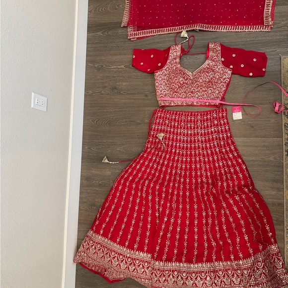 Red Embroidered Two-Piece Set - Picture 2 of 4